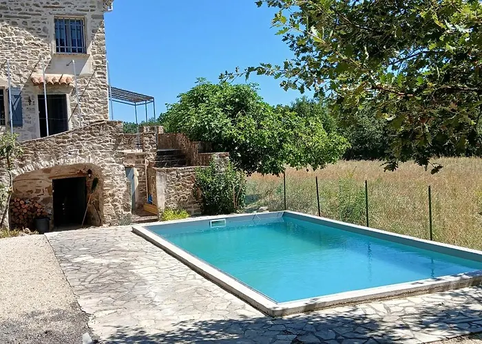 Maison Avec Piscine Saint-Césaire-de-Gauzignan