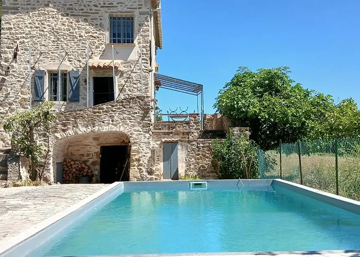 Maison Avec Piscine Saint-Césaire-de-Gauzignan